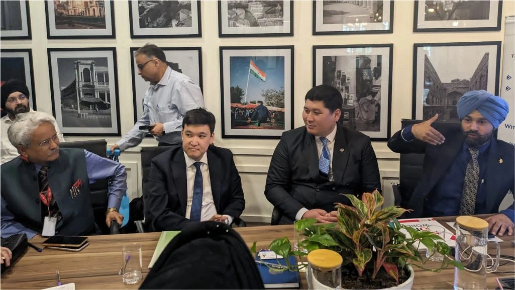 Prof. Amarika Singh Highlights Vikrant University’s Global Vision in Meeting with International University Delegates